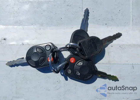 2010 Ford Fusion Hybrid from USA, damaged, VIN 3FADP0L3XAR395170